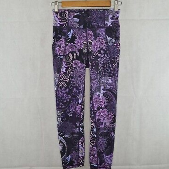Lululemon Time To Sweat Crops *23" Size 6 in Memoir Multi Purple - Picture 4 of 4